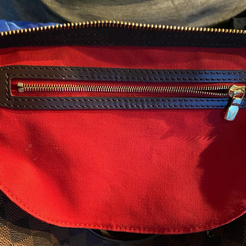 Louis Vuitton Speedy. More pics